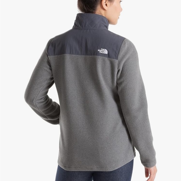 NWT TNF Tundra Fleece Pullover 200WT Size Small - Picture 14 of 14